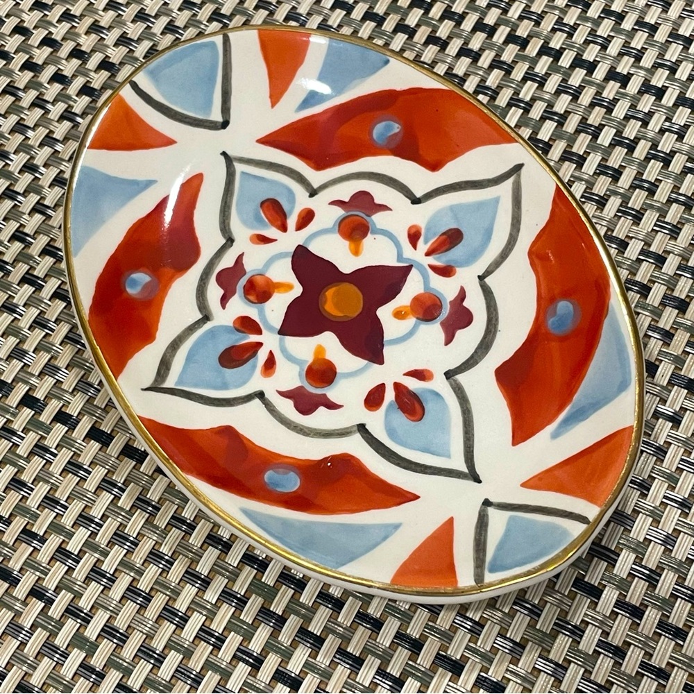 WORLD MARKET Small Oval Dish Plate 6”